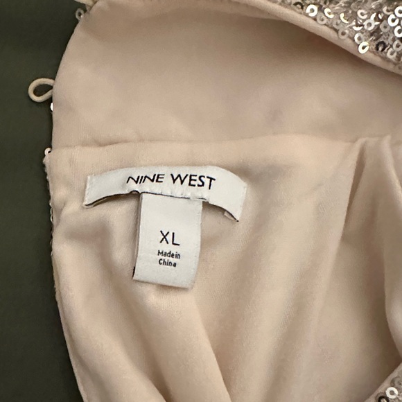 Silver Sequin Long Sleeve Dress - Picture 14 of 16